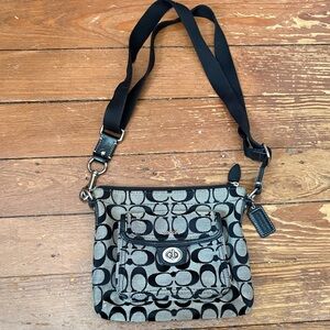 Coach Signature Poppy Crossbody Small Shoulder Handbag Purse